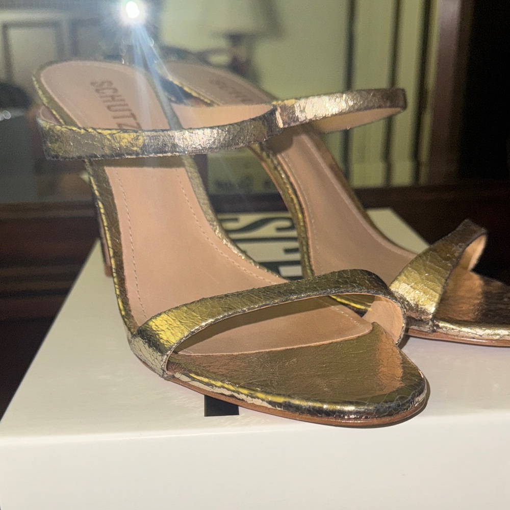 SCHUTZ Metallic Gold "crackled) Strappy Heel Sandals size 8.5M